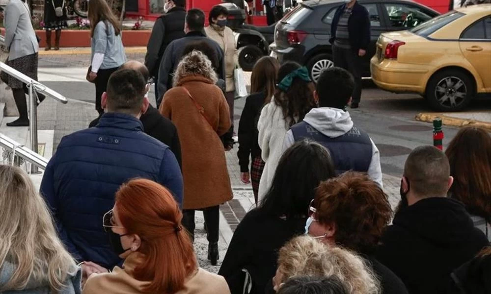 Κορονοϊός: 1.510 κρούσματα σε Αττική, 358 σε Θεσσαλονίκη